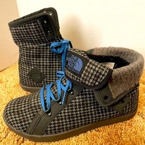 The north face rare plaid flannel boots